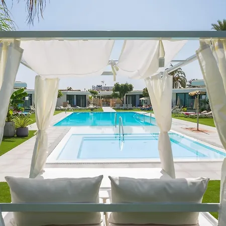 Holiday park Dona Rosa 2*